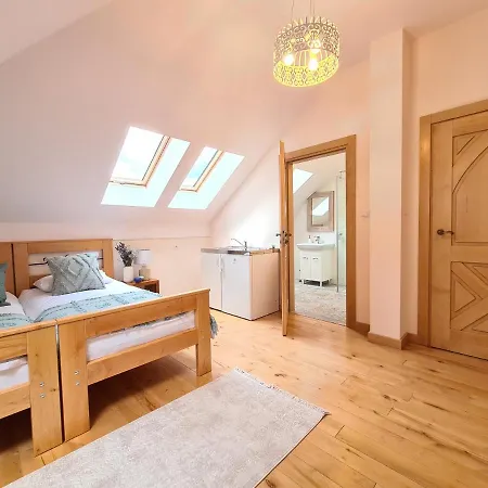 Gosciniec Ilzanka Bed & Breakfast *