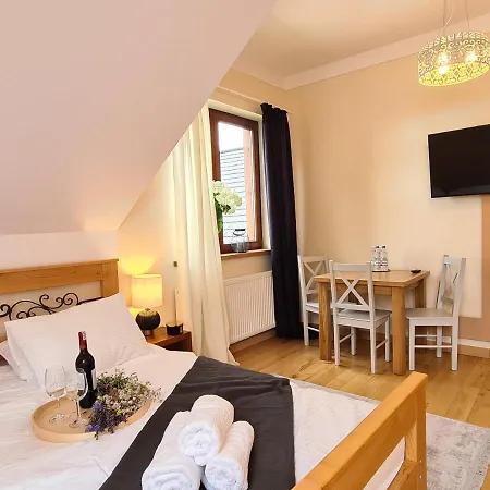 Gosciniec Ilzanka 住宿加早餐酒店