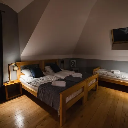 Gosciniec Ilzanka 住宿加早餐酒店